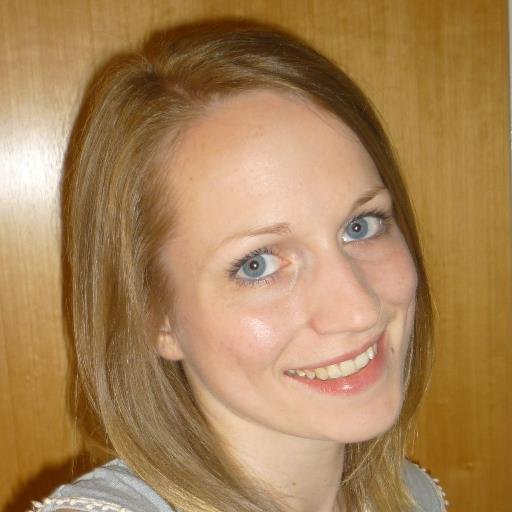 Mum of two girls, dressmaker, tutor, owner of #pinkbobbins. Busy busy!