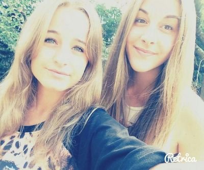 CharmUnicorns's profile picture. Nous c'est Camille et Ella. On fait des videos. Et on aime les licornes ♡