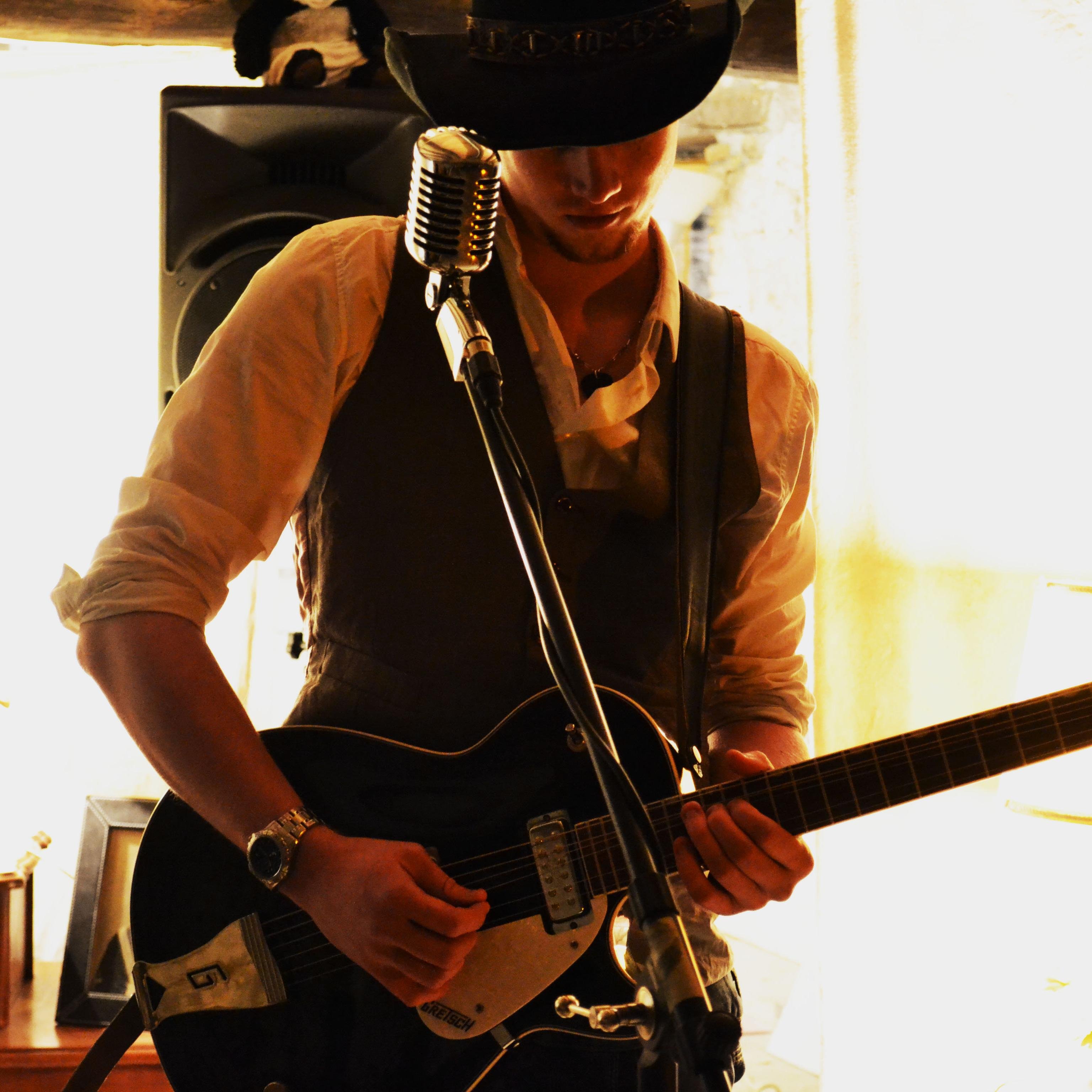 riinhoji's profile picture. 