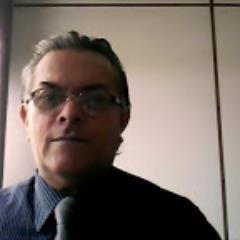 sou corretor de seguros e advogado.