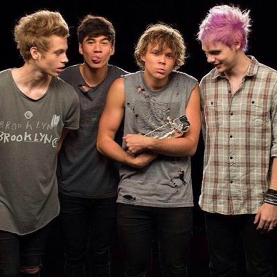 FREE FOLLOW!!!!!                               
FOLLOW @ashton_xxxo 
ask for a follow back!!