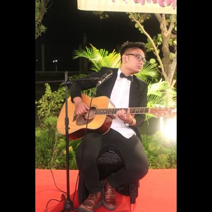 I'm a product of God's Grace | Official twitter of EL . Guitarist of @VIVOband_ID | https://t.co/YIWGiGDktb