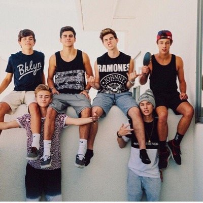 RT AND FAV THIS. HELP @digitourlife013 https://t.co/p9TlWxeyAL GO FOLLOW @digitourlife013 and @Audrey_Pendola
