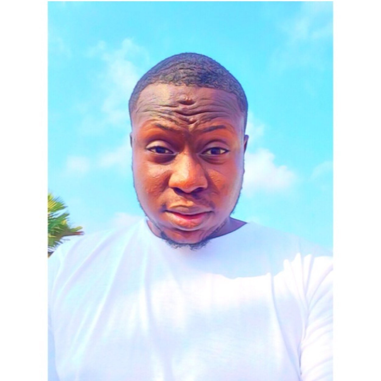 Enjoying Every Second Of This Thing Called Life!Live every moment, Laugh everyday and Love beyond words!!! ☺ Live, Laugh, Love ♥ Its The God In Me♥