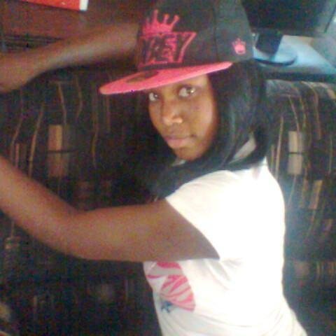 CristaniaPedro's profile picture. tenho uma paixao fora do serio pela musica...amo cantar.