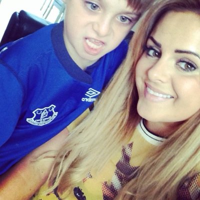 emmyrob12's profile picture. drop ya purse & grab your hips, act like u tryna get tha money real quick ;)