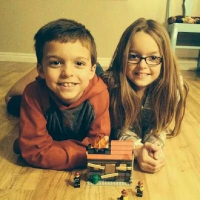 nerdymom83's profile picture. 