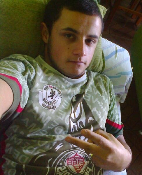 :8)Nem melhor , nem pior , apenas diferente :8)B)