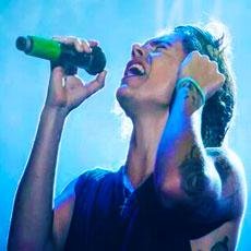 just close your eyes and enjoy the roller coaster. that's harry's dick :*