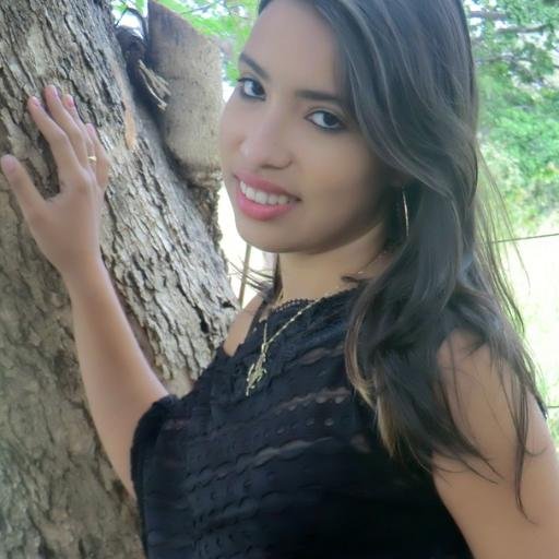 “Tenho medo de altura, mas não evito meus abismos. São eles que me dão a dimensão do que sou.”