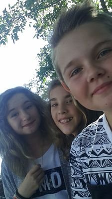 Lucie,Justine,Axelle,Alex,Anthony,Sarah Peixoto        Les mieux ✌