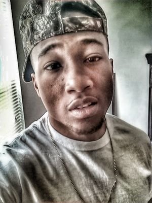 2OneHunnid's profile picture. Ambitious & $$ Motivated In This World Full Of Sack Chasers. '91,#NAVY, Family Ova Everthing