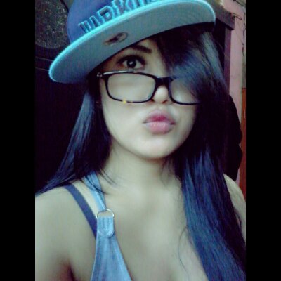 I'm a Simple Girl , ☺ my pin: 7D33CBC2 , I'm like dancer, music, and kongko ☺