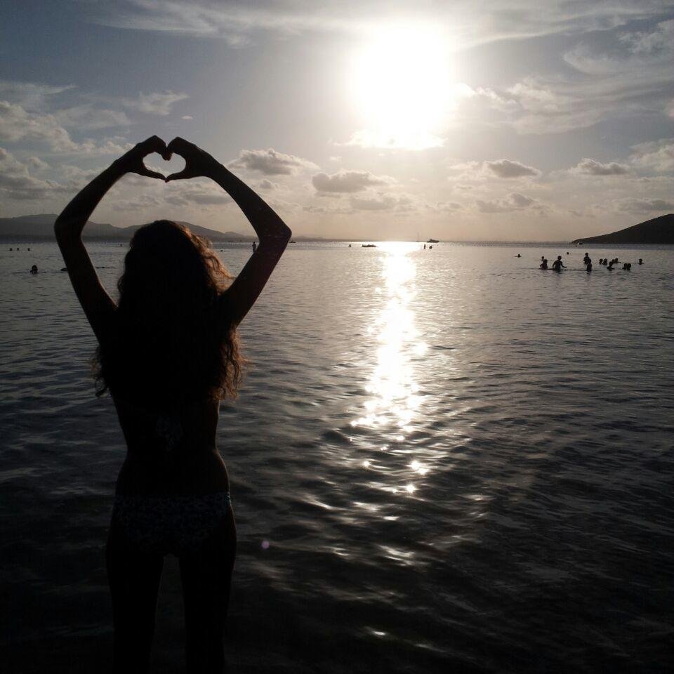 15. Bloggera y entusiasta. *Achieve your dreams*. Gracias por leerme!!! Instagram: @irenimaripan   :D