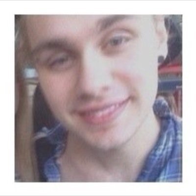 hi cutie, could you please follow @fxckingblink because you are hella rad and she follows back, ily.