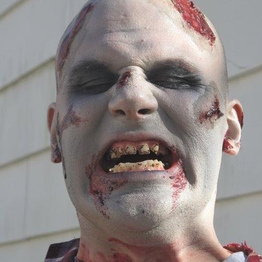 Blowmeyousuck's profile picture. 