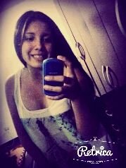 vivo la vida a mi manera,no como  los demas quiere  que la viva ♥