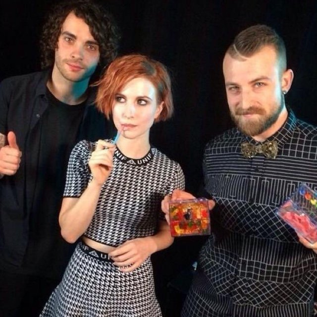 if you get our jokes about @paramore, you're an A+ Paramore fan. ▌▌▌