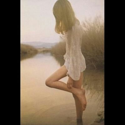 Providing support and monthly challenges for those with Eating Disorders. Admins: @Prettyinthin @DepressDiaries @delicatefailure