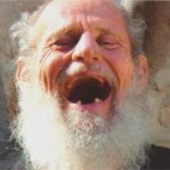 AncianoDemente's profile picture. Chistes, Datos Criosos, Humor Negro, Frases De Amor, Todo lo que estos años de vida me han dejado de experiencia.
Algunas veces me robo un tuit, cero arena