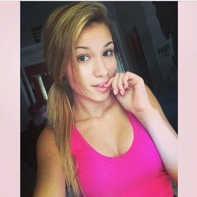 I'm a professional Call of Duty player // Victoria Secret model. Engaged ❤️❤️