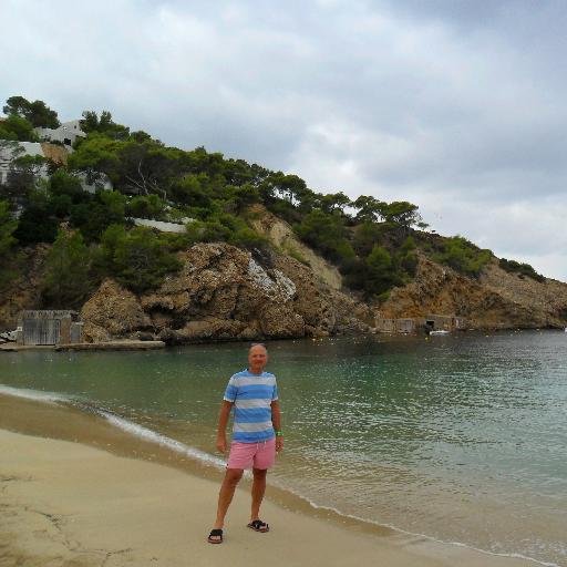 albabairn's profile picture. 