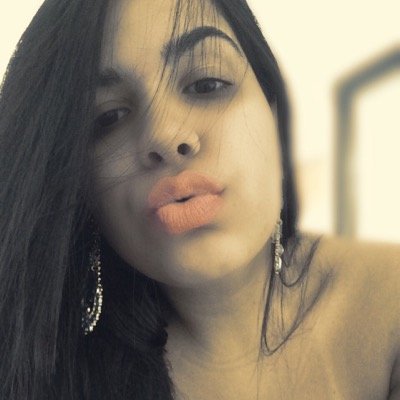 Sou uma mulher comum, com uma vida comum e não há monumentos dedicados a mim.