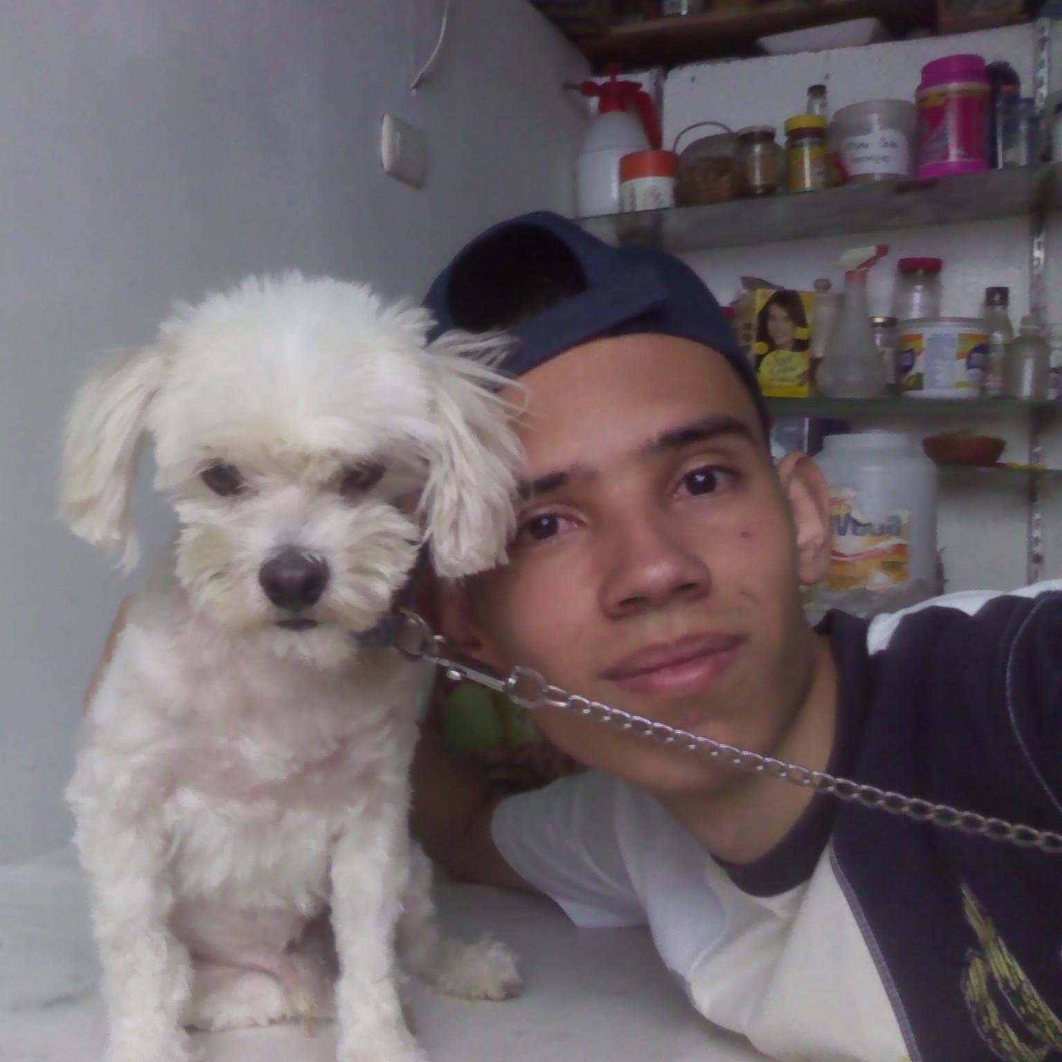 gerardouz_13's profile picture. estudiante de ingeniería de sistemas, unefa