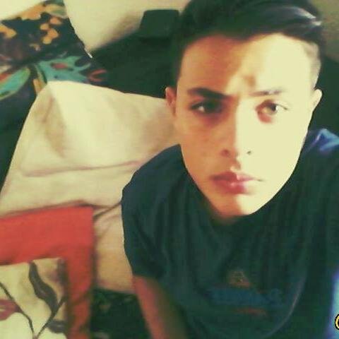 BBrain_Storm's profile picture. ''What do you usually do when i'm gone''? 
''I wait you to come back''