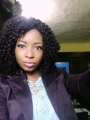 10 tins i value : 1.GOD 2.family 3.friends 4.money 5.food 6.fine face 7.movies. 8.playing 9.shopping 10.fashion