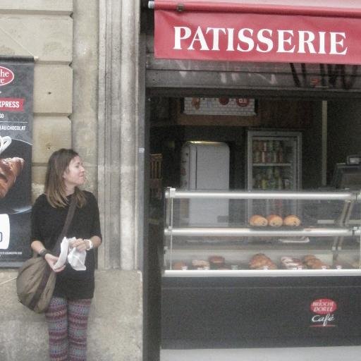 Il per sempre non esiste
il caffé si raffredda 
il gelato si scioglie
il tempo passa!
LA GENTE CAMBIAAA