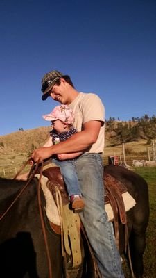 famous_davis3's profile picture. 