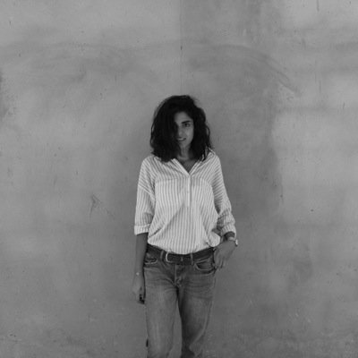 French literature student. NY/UK Lover. Photography and fashion take a big part in my world. Instagram: Linhelou