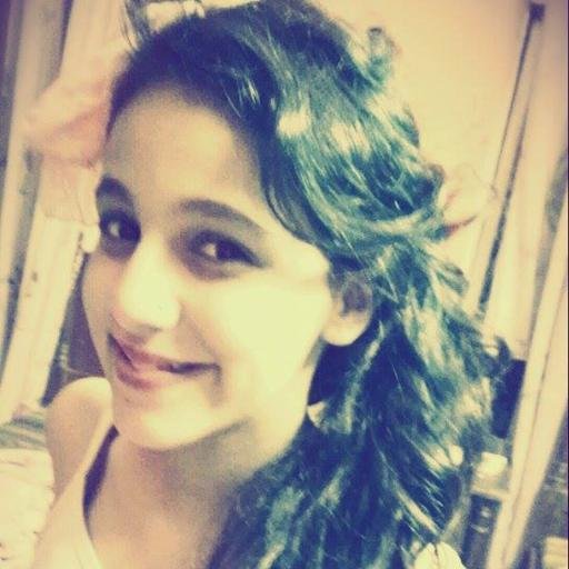 roroawamleh's profile picture. 15 year