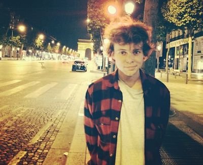 TylerWilliamsWH's profile picture. I love this perfect lady, Sloan. || twin with Ella and my younger sis Amy || touch any of them and you're dead :)