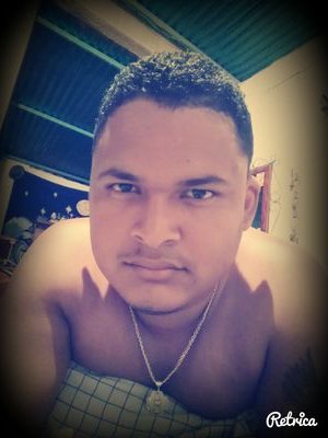 Venezolano, técnico informática, Dj, adicto a la tecnología y la música.. Mi lema es mas música ron caña y 0 drogas.