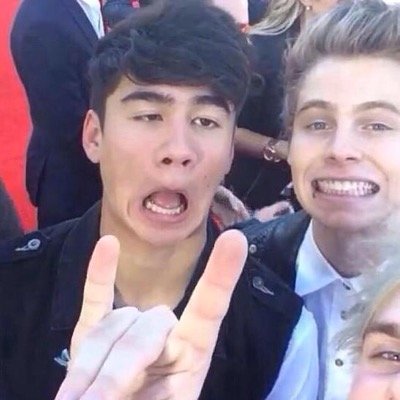 One Direction & 5 Seconds of Summer are our cinnimon apples.