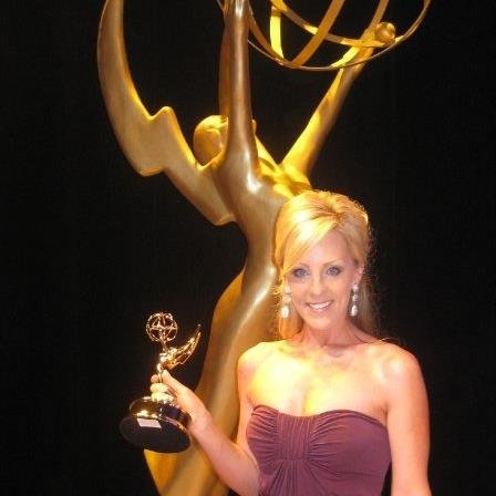 3x Emmy-Award Winning Host of Vikings Weekly. Former TV Sports Anchor/Reporter by way of the STL, KC, Mpls & Duluth,MN. Wife, J & G’s Mom, Cancer Survivor.