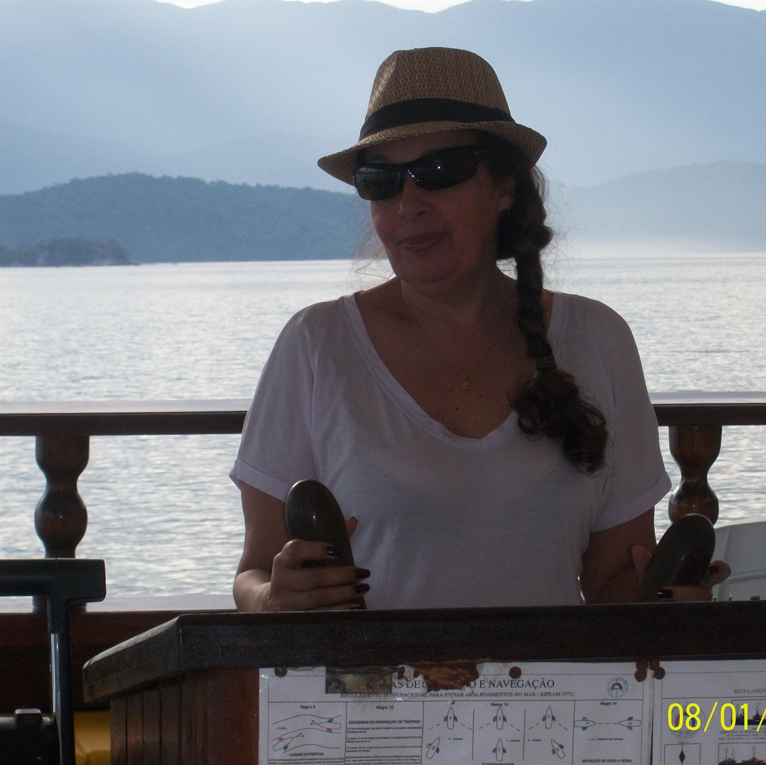 cidoka_ap's profile picture. Adoro Livros ,música,sou graduada em História,atualmente estudo Inglês,pretendo conhecer outros Países,culturas e povos diferentes!Procuro amigos pelo mundo!