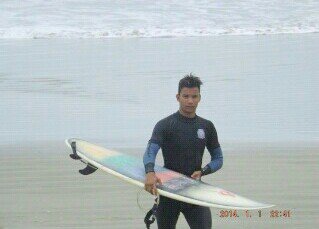 Solteiro Surfista Alegre 15 Anos de idade Feliz 
HAHA e a procura de uma namorada rs