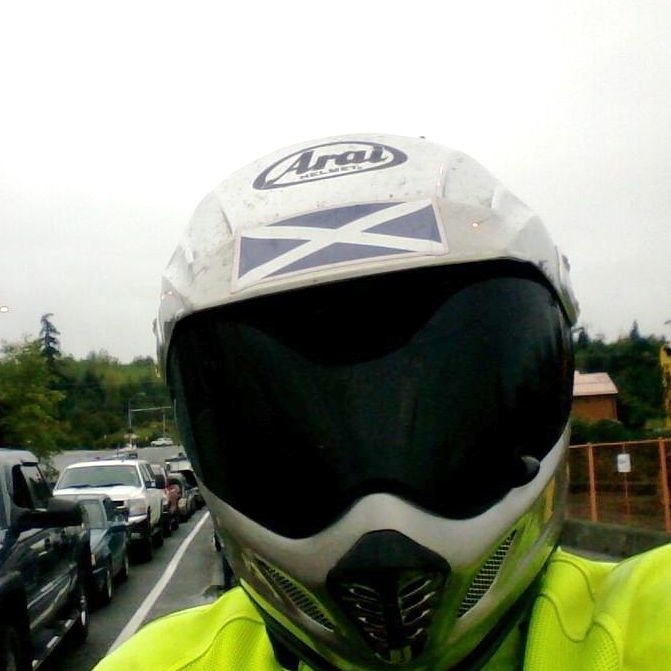 Na bean don chat gun lamhainn
Love motorcycles  and a Mandate Free Canada.
Fan of Brian Peckford
