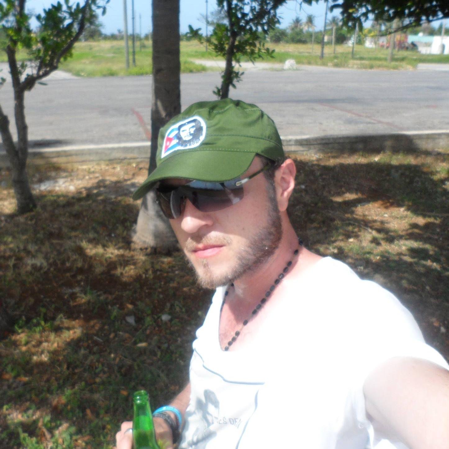 FerAD80's profile picture. #Soltero #Feliz #Soy #Sencillo :)