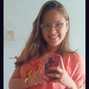 I'm a dreamy girl and loves the band One direction!!