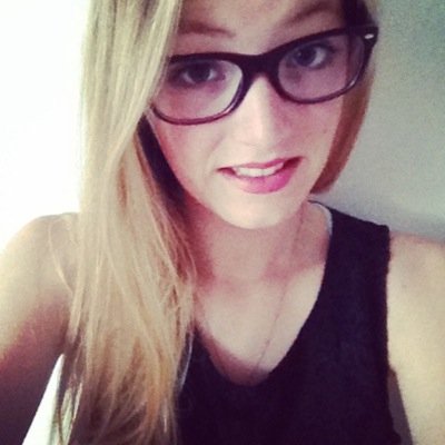 20ans - Paris - Mode Styliste/Modeliste. 
Instagram & Snap : CamylleJamet