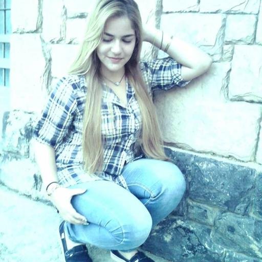 divertida, sociable ;) .... sigueme y te sigo :*