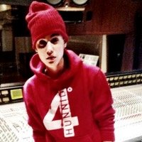 justin followed me in my acc @needtohugjb, i'll give you some tips and help you to get his follow, you just have to follow me xx