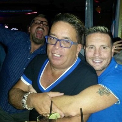 Work Hard, Play Harder 👬 🇺🇸🇪🇨🇺🇦