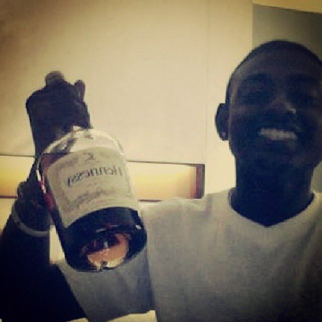 best_bud's profile picture. Even if you don't smoke, FOLLOW to be entertained, educated, and enlightened. ohh and pass the blunt. :)