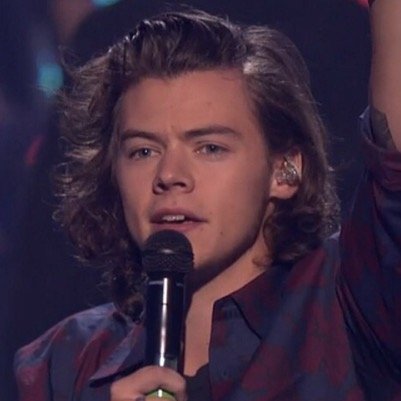 hi!

 @94stylescurls 

gave you a free follow so please follow her back!

thanks and ily
