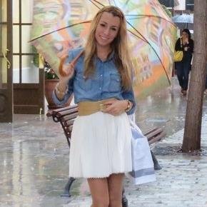 daniellebronth's profile picture. 